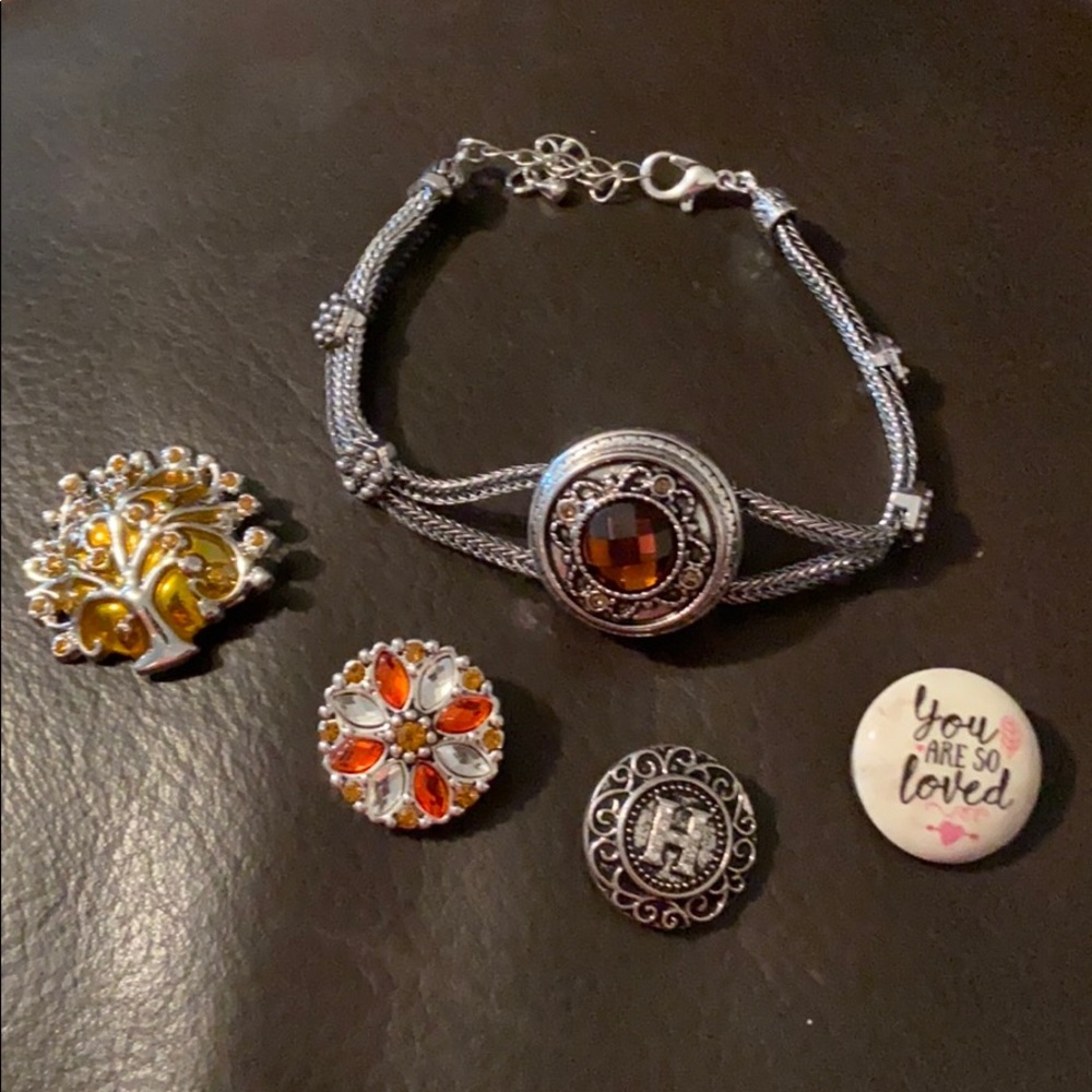 Bracelet